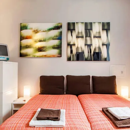 Art Gallery Apartment-2