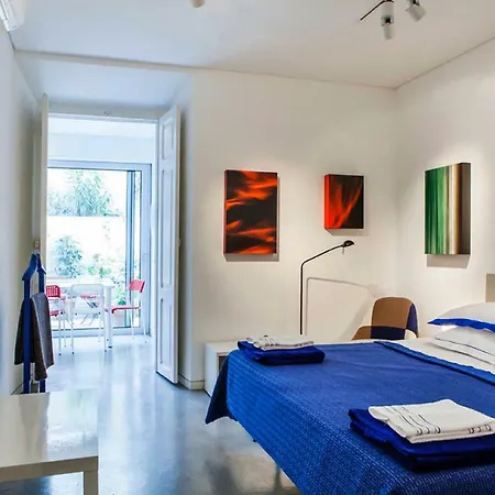 Art Gallery Apartment-3